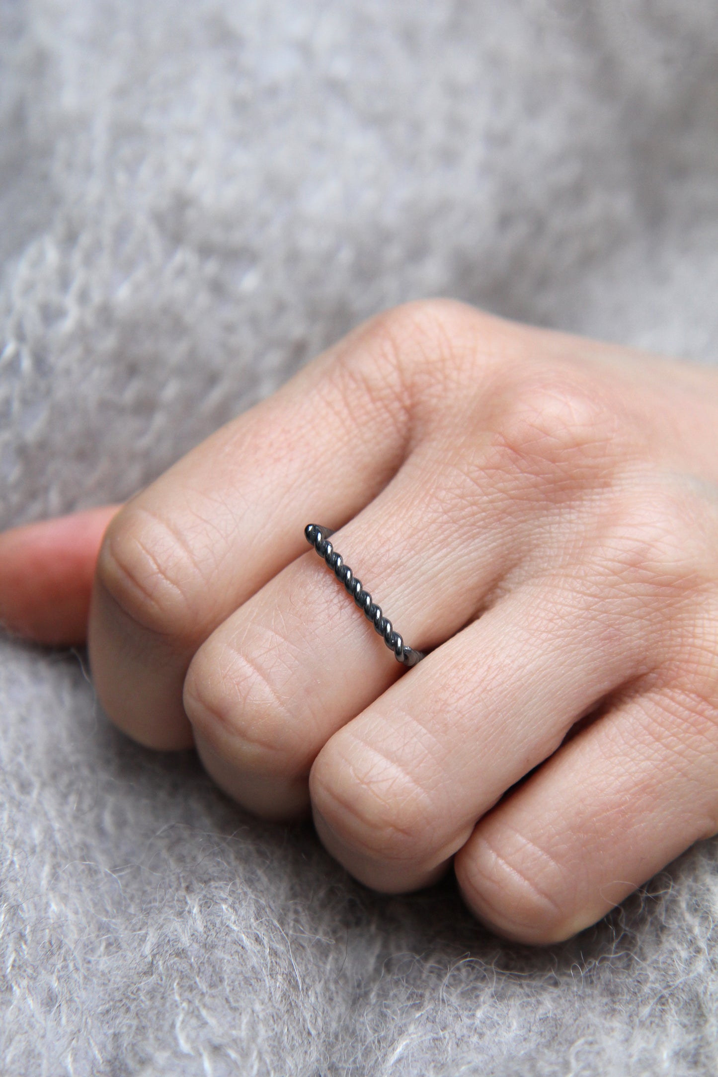 Fine Twisted Black Silver Square Ring