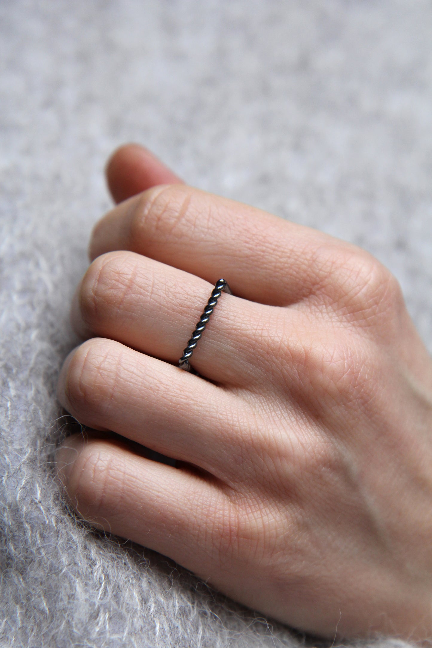 Fine Twisted Black Silver Square Ring