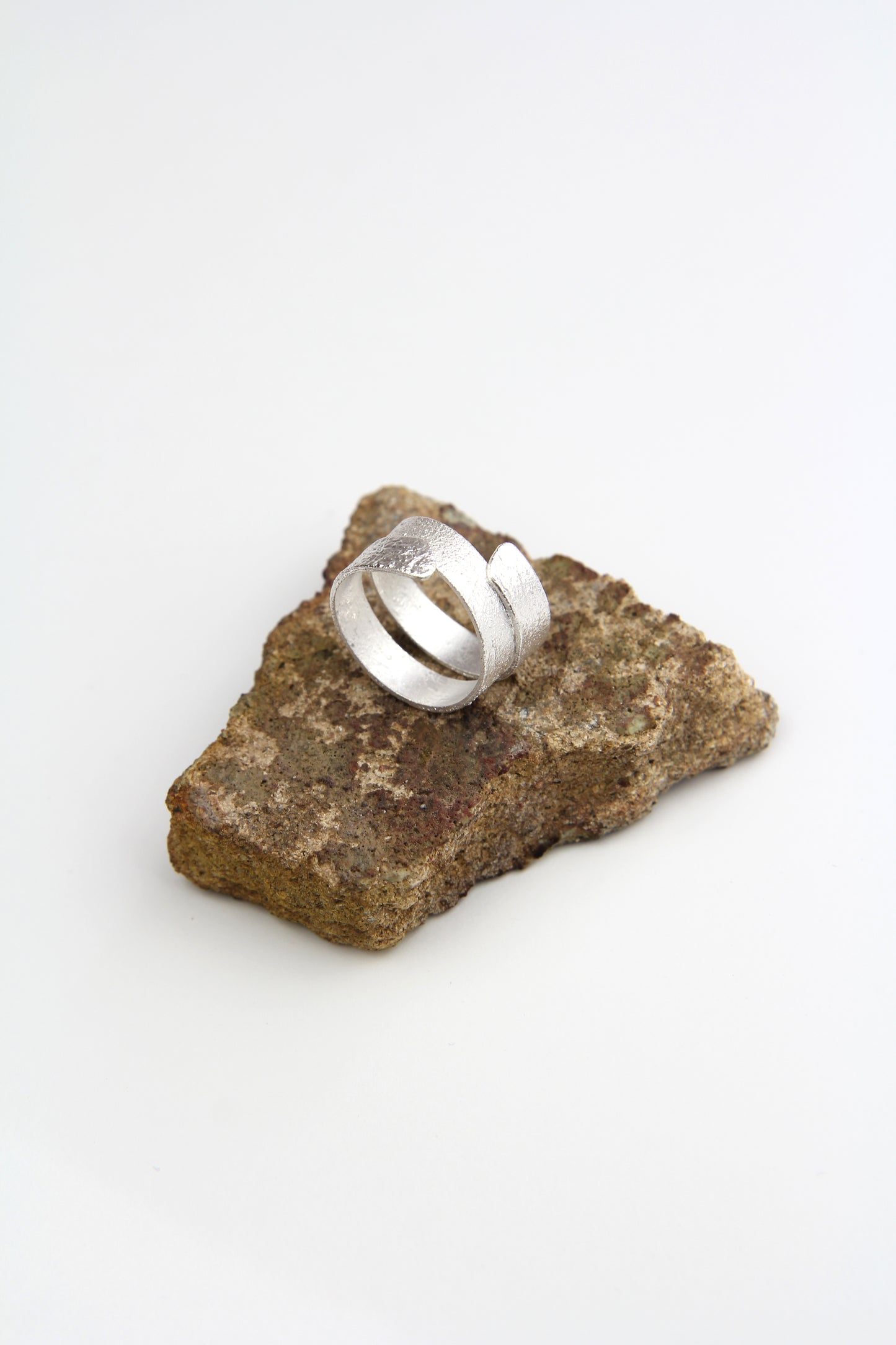 Silver Narrow Ribbon Ring