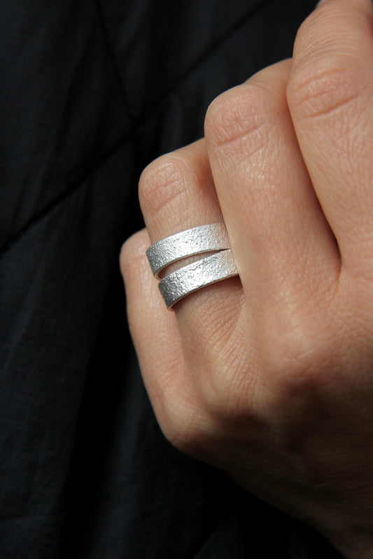 Silver Narrow Ribbon Ring