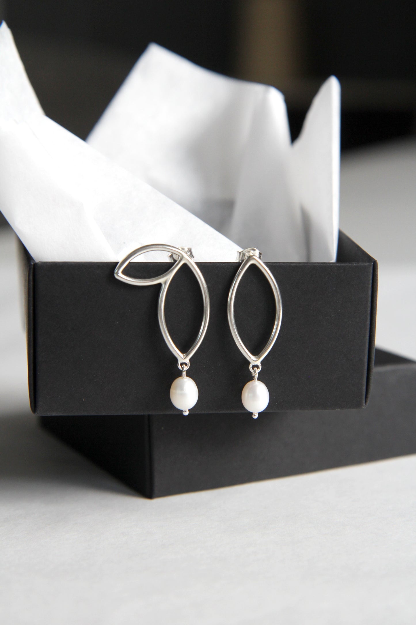 Botanical Silver Earrings With Pearl