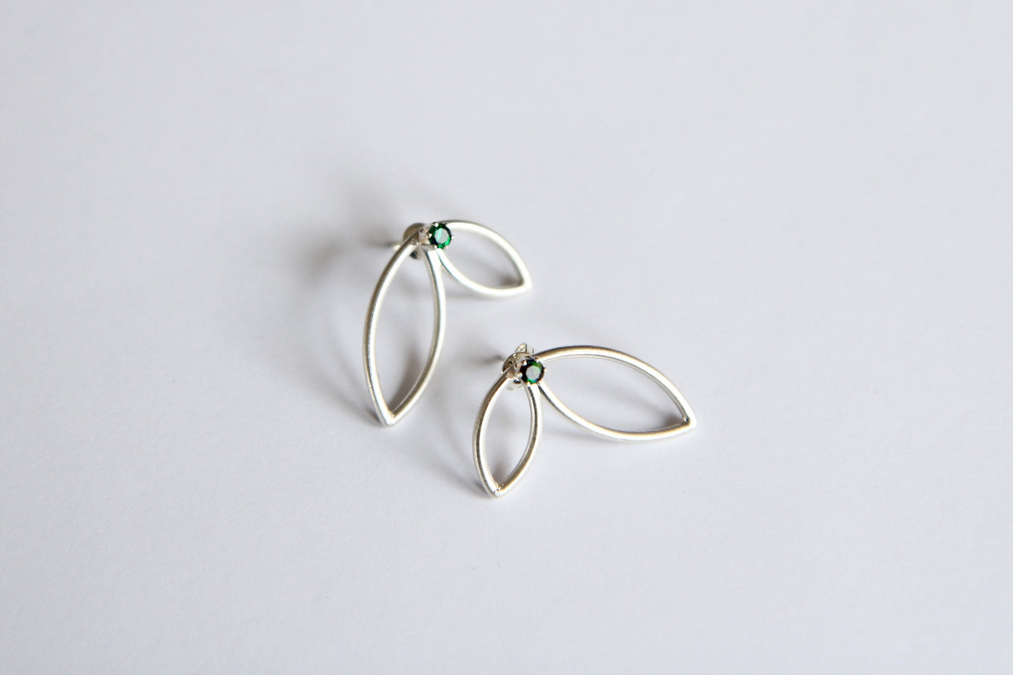 Botanical Silver Earrings With Zircon